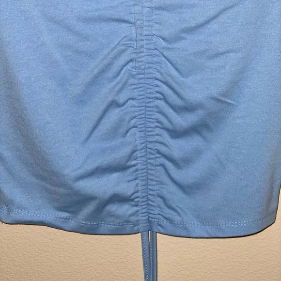 basic crop top 🫐 - Picture 2 of 3